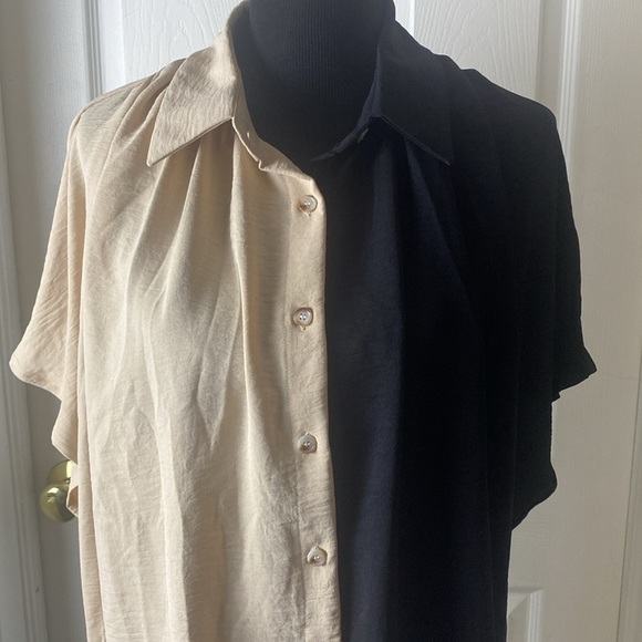 SHEIN Women’s Blouse Half Black Half Light Tan sz XL US 12 NWOT - Picture 2 of 7